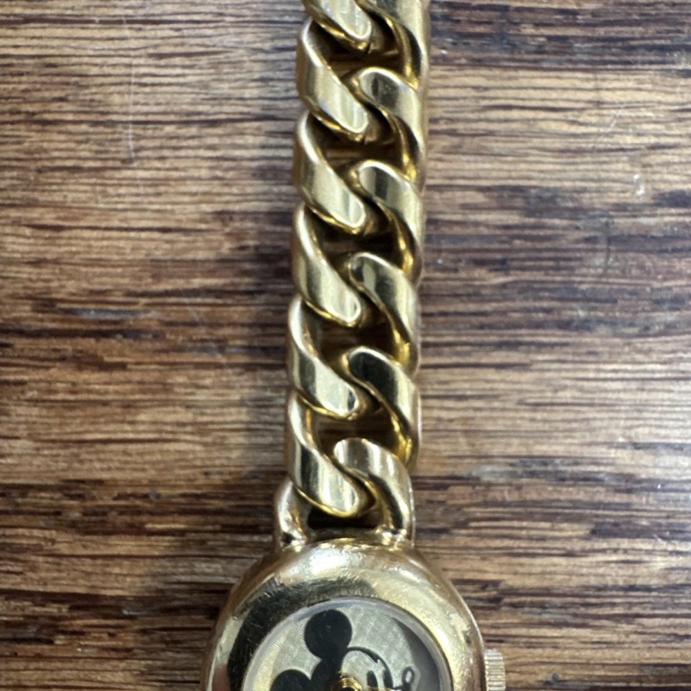 Mickey Gold Chain Watch - Picture 6 of 9